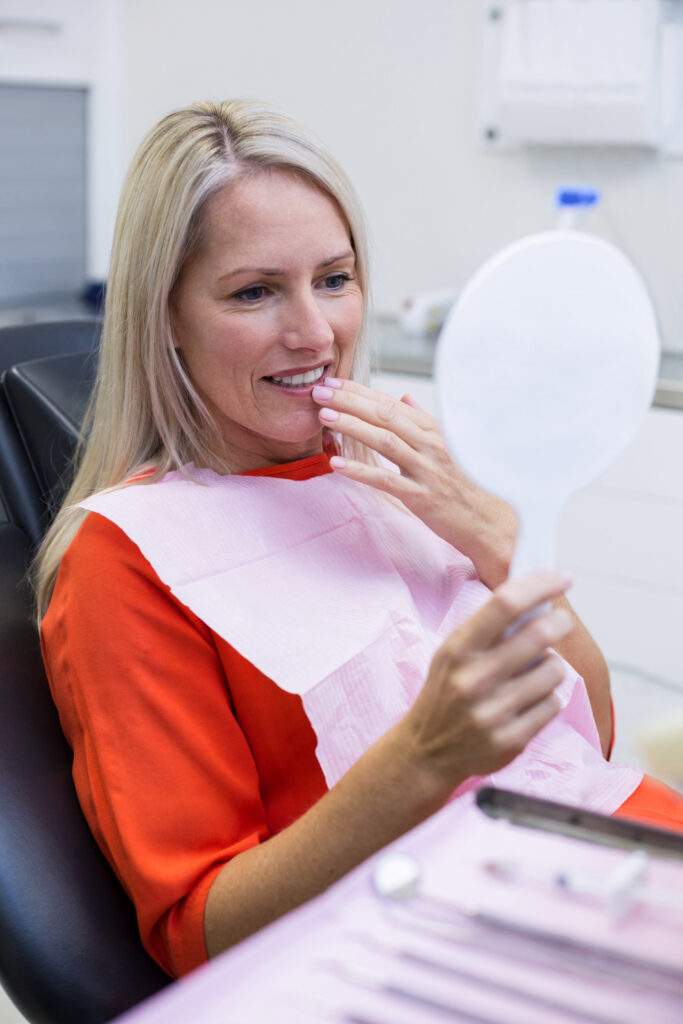 Implantes dentales en Cuatro Caminos