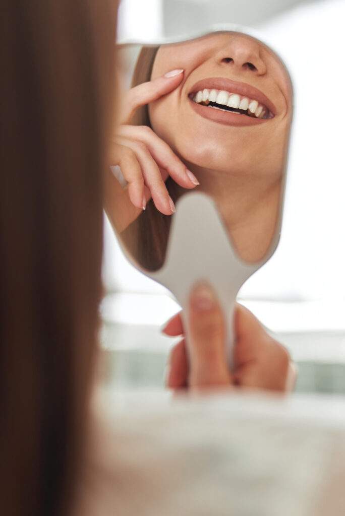 Blanqueamiento dental en Cuatro Caminos
